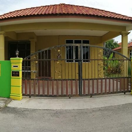 Assyifa Homestay Dungun Exteriör bild